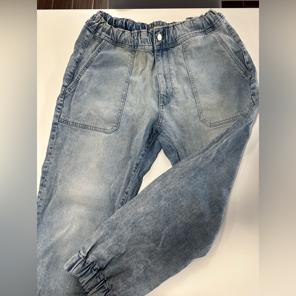 DL1961 Relaxed Fit Light Blue Jeans